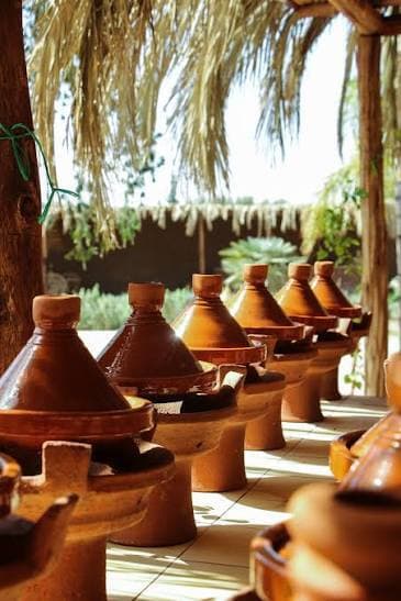 Table Marocaine Authentique en Pleine Nature