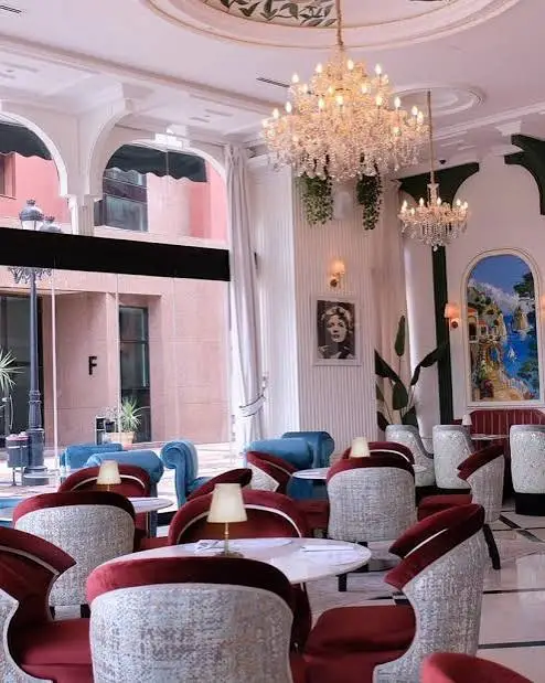 Brasserie Française Chic